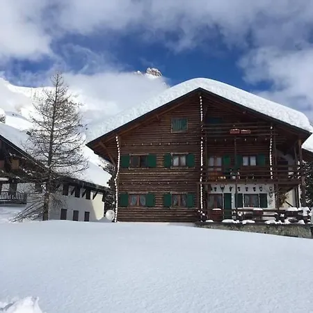 Holiday home Ai Piedi Del Cervino